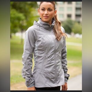 Lululemon Run Make a Break Jacket NWOT